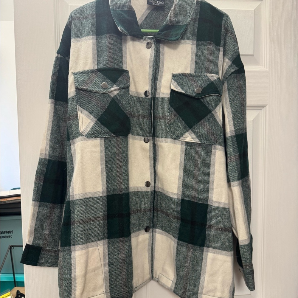 Women's Plaid Utility Jacket in Green and White